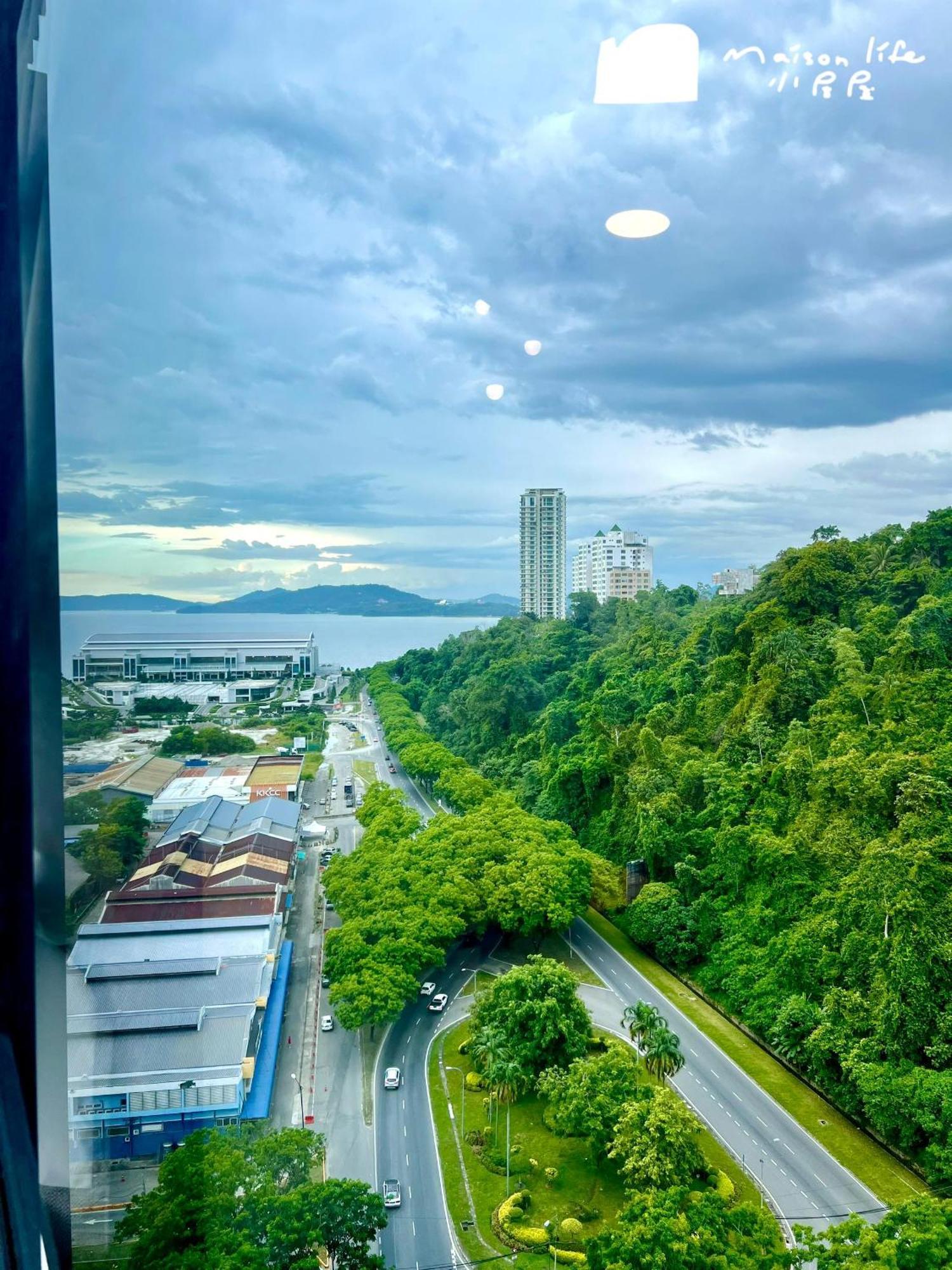 Maison Life 小居屋 Jesselton Quay Citypads Kota Kinabalu Zewnętrze zdjęcie